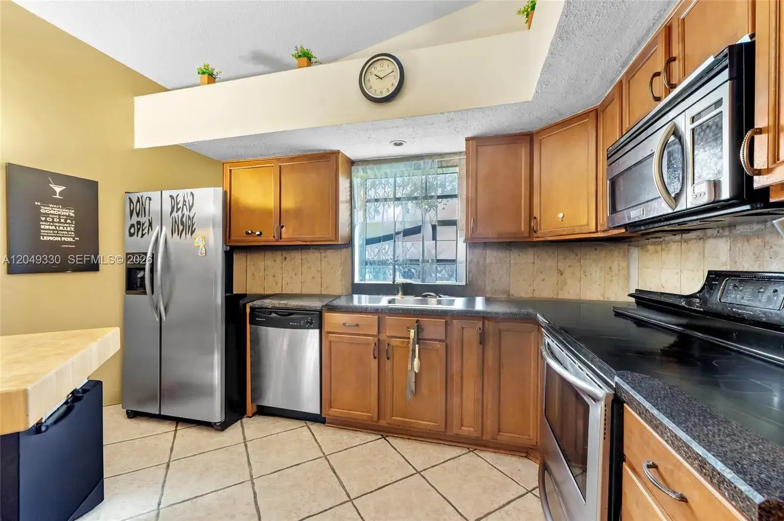 8220 Waterford Ln, Tamarac FL 33321 photo 4