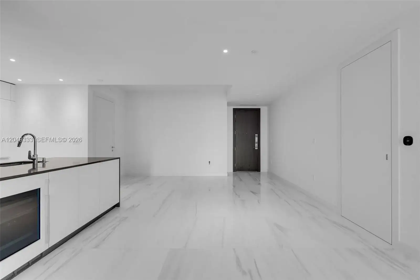 300 Biscayne Boulevard Way # 3009W, Miami FL 33131 photo 3