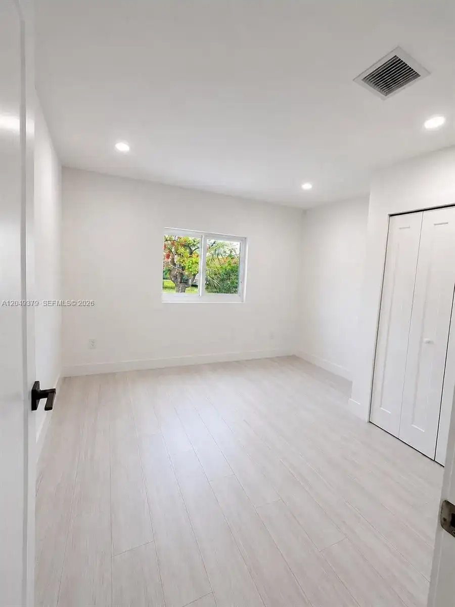 11011 SW 162nd Ter, Miami FL 33157 photo 5