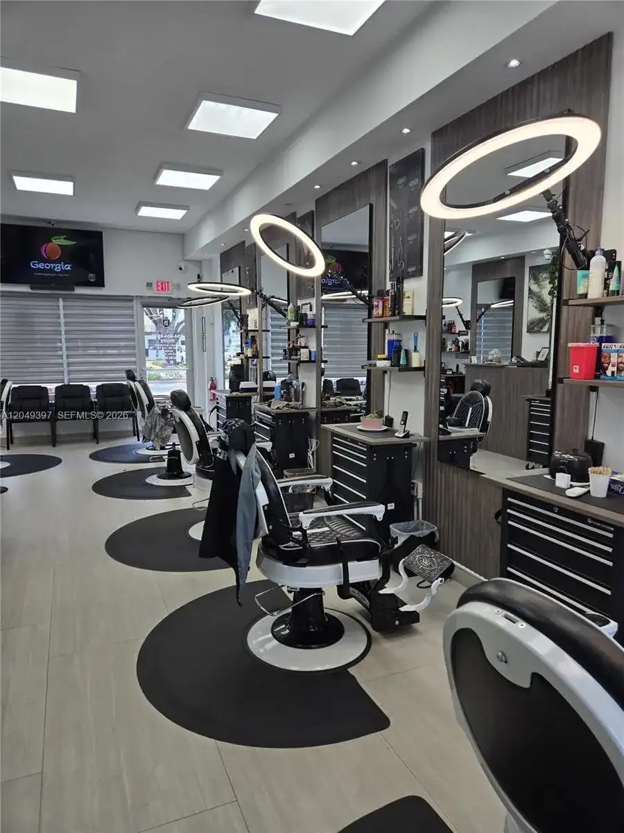 218 N Federal Highway, Hallandale Beach FL 33009 photo 5