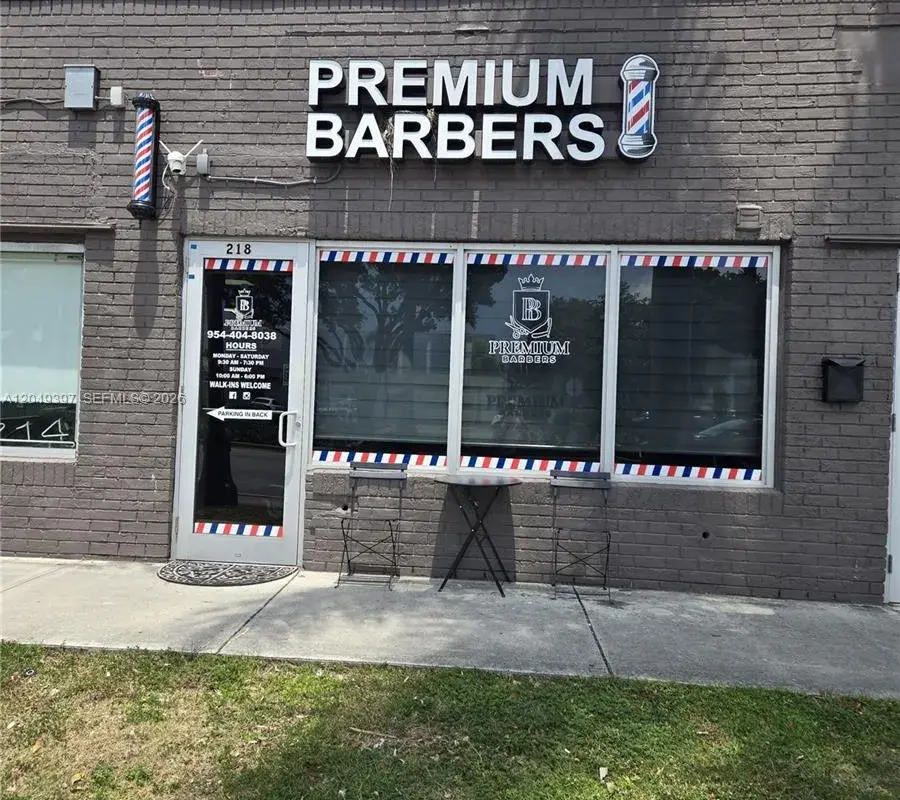 218 N Federal Highway, Hallandale Beach FL 33009