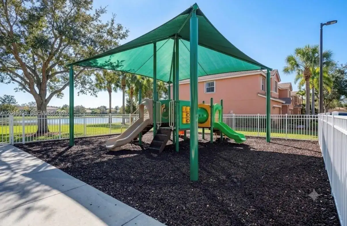 4070 NW 92nd Ave, Sunrise FL 33351 photo 3