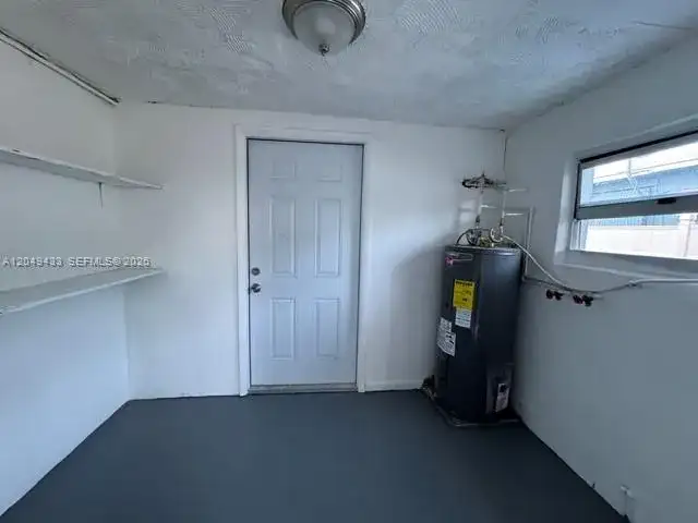 4221 SW 39th St, West Park FL 33023 photo 3