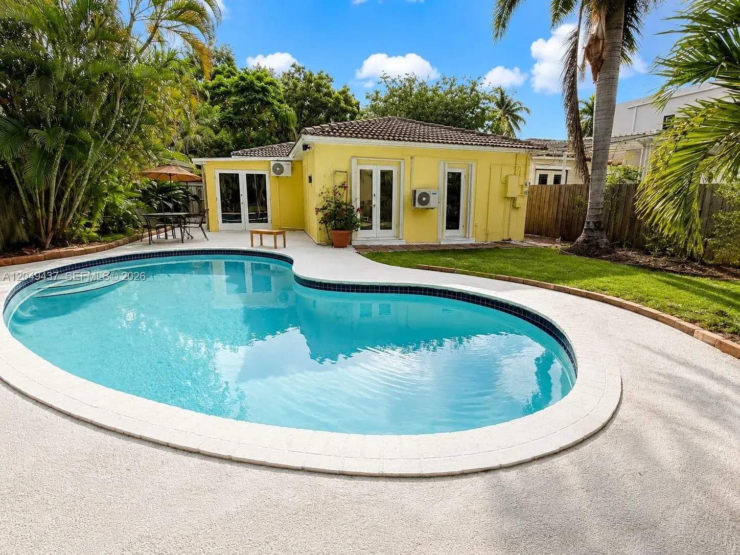530 NE 11th Ave # B, Fort Lauderdale FL 33301