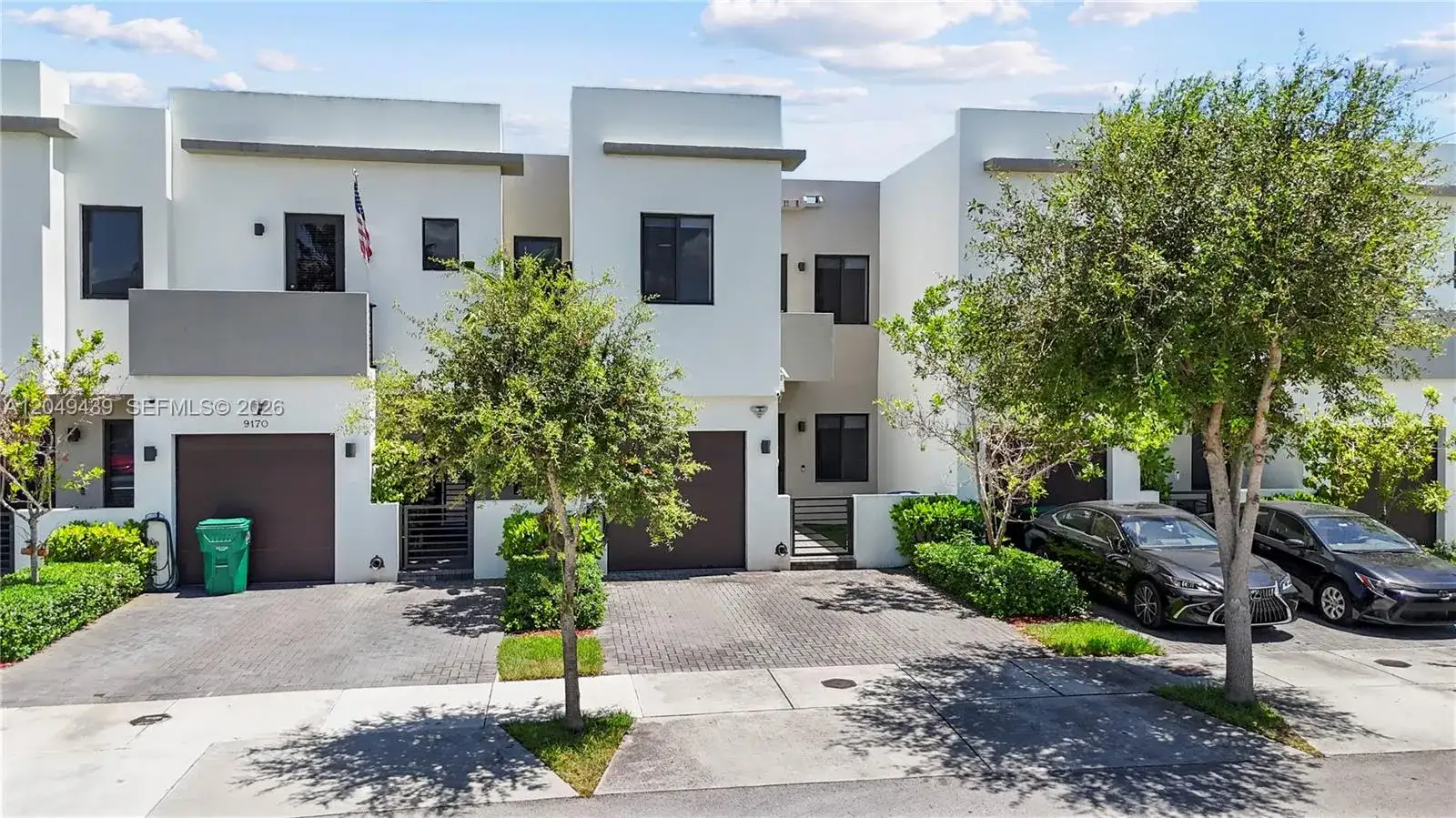 9174 SW 5th Ln, Miami FL 33174 photo 2