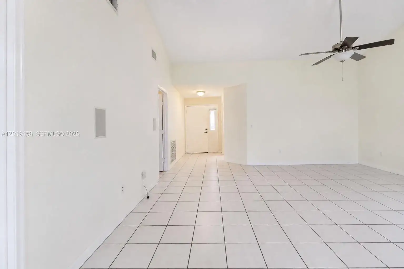 687 SE 22nd Dr, Homestead FL 33033 photo 3
