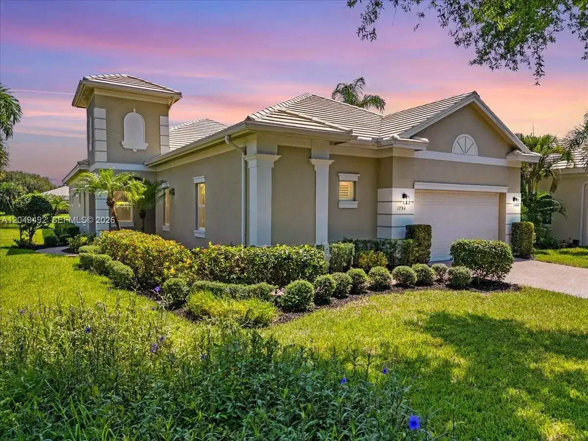 1254 River Reach Dr, Vero Beach FL 32967 photo 2