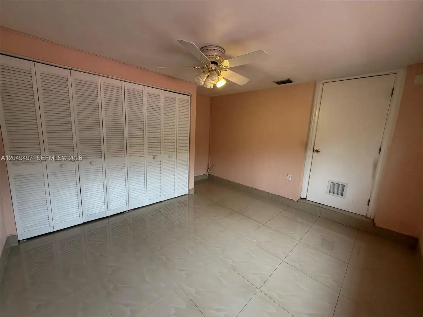 1061 E 20th St, Hialeah FL 33013 photo 5