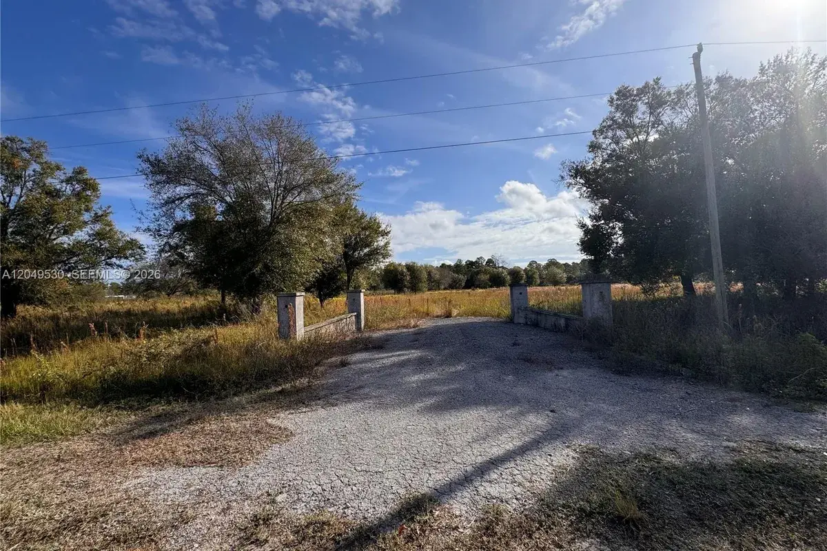 775 S Hacienda St, Clewiston FL 33440