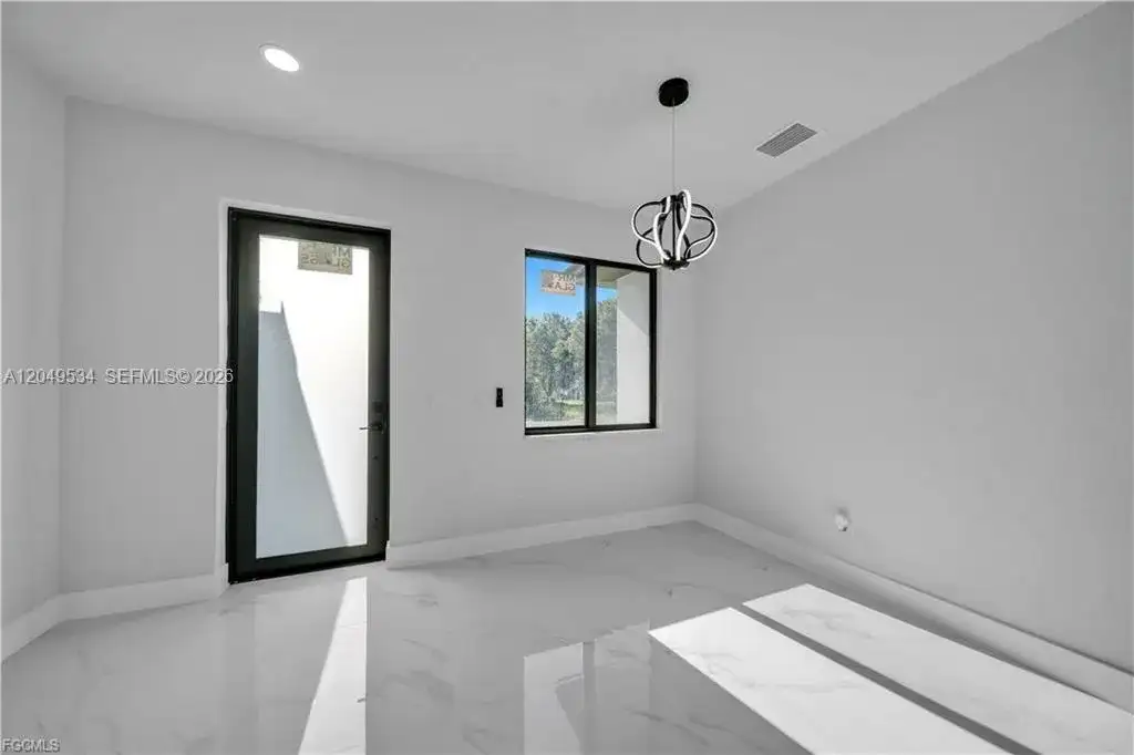 1405 Palmetto Ave, Lehigh Acres FL 33972 photo 4