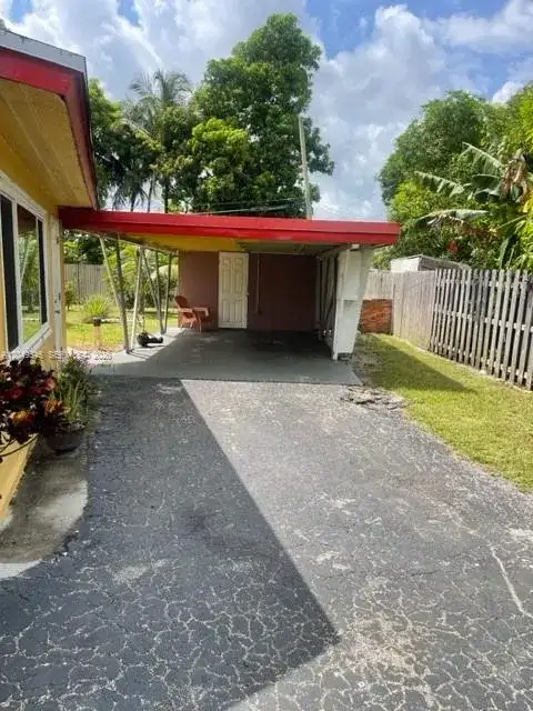 1400 NW 15th Ct, Fort Lauderdale FL 33311 photo 4