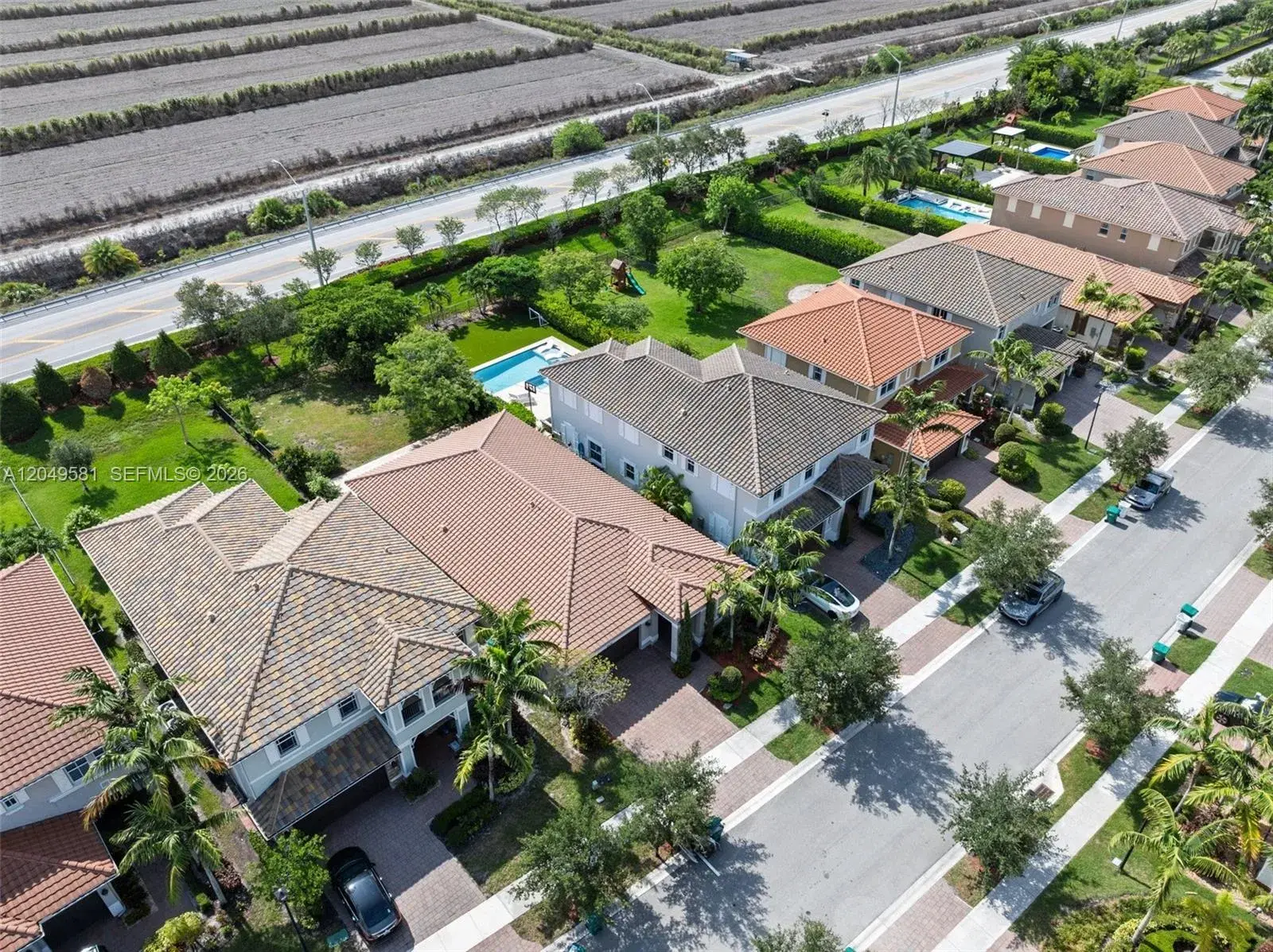 4 bedroom 3 bath for sale at 8530 Miralago Way, Parkland FL 33076