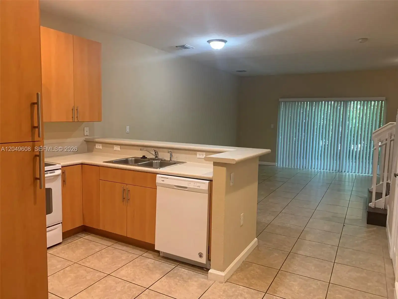 3102 NW 24th Way # 18, Oakland Park FL 33309 photo 2
