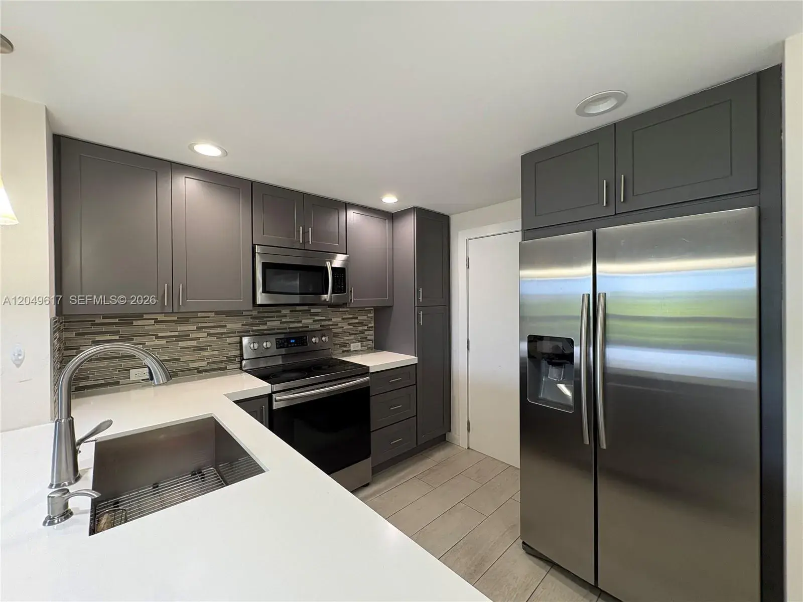 900 NE 12th Ave # 703, Hallandale Beach FL 33009