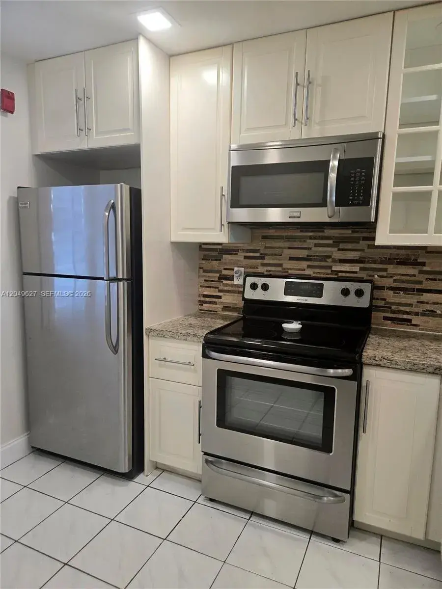 7970 SW 152 AV. # 204, Kendall FL 33193