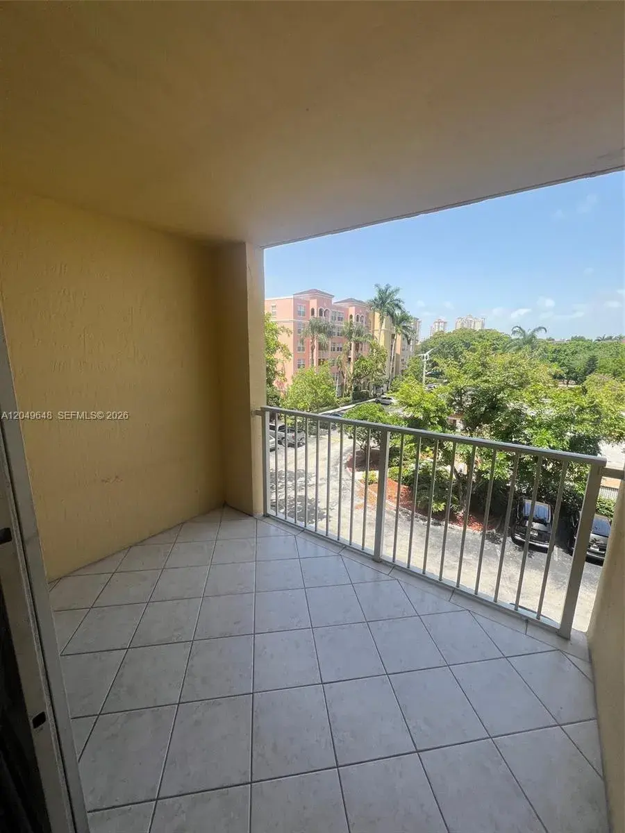 19601 E Country Club Dr # 7405, Aventura FL 33180