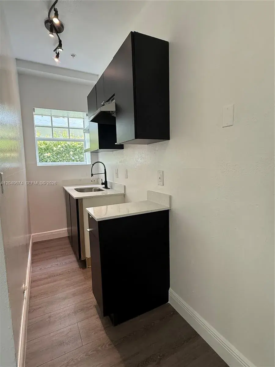 1330 Pennsylvania Ave # 101, Miami Beach FL 33139