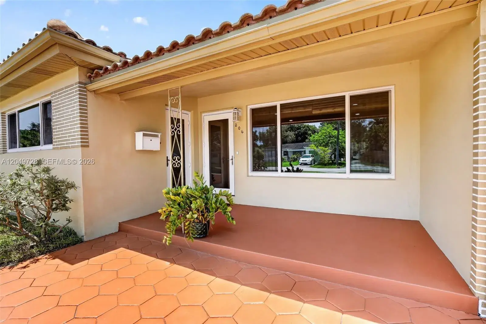 206 N 32nd Ave, Hollywood FL 33021