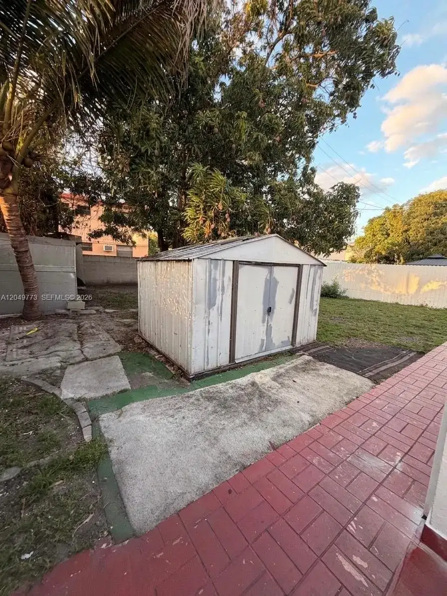 41 E 20th St, Hialeah FL 33010 photo 3