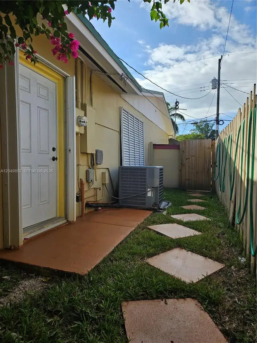 12340 SW 41st St # 1, Miami FL 33175 photo 2