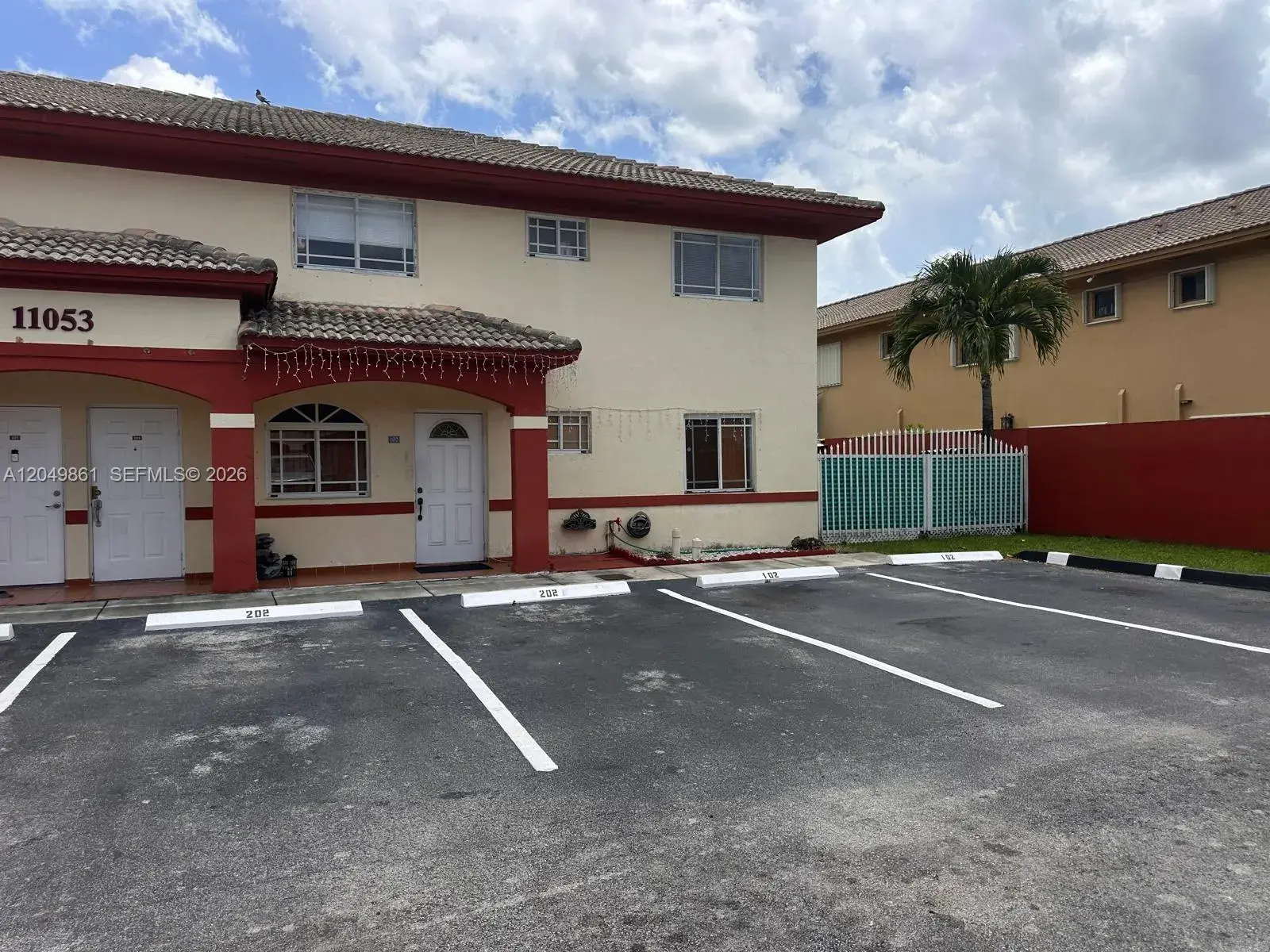 11053 W Okeechobee Rd # 102, Hialeah Gardens FL 33018