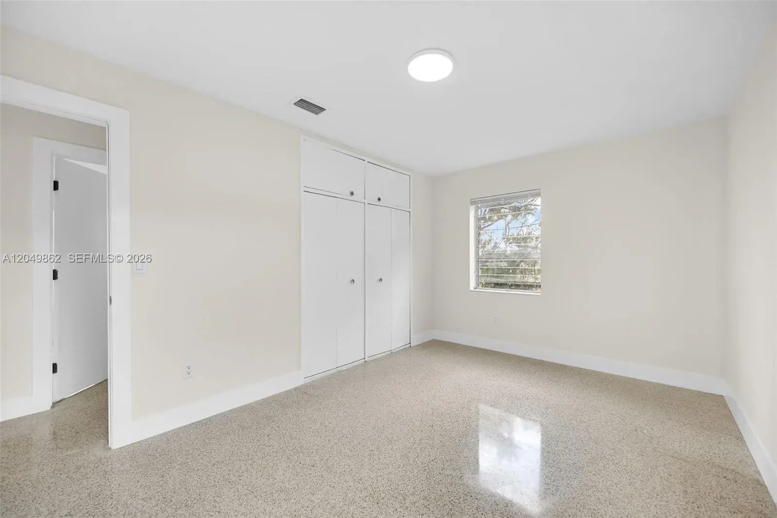 1380 W 60th Ter, Hialeah FL 33012