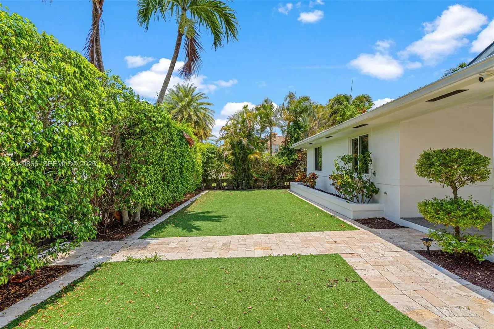 1550 Tyler St, Hollywood FL 33020