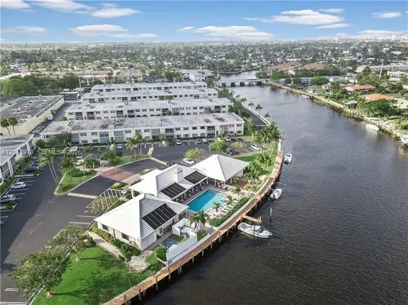 110 Cypress Club Dr # 108, Pompano Beach FL 33060 photo 2