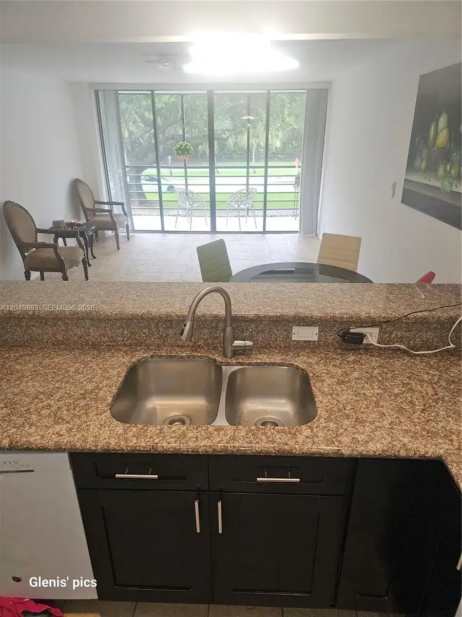 20400 W Country Club Dr # 204, Aventura FL 33180 photo 4