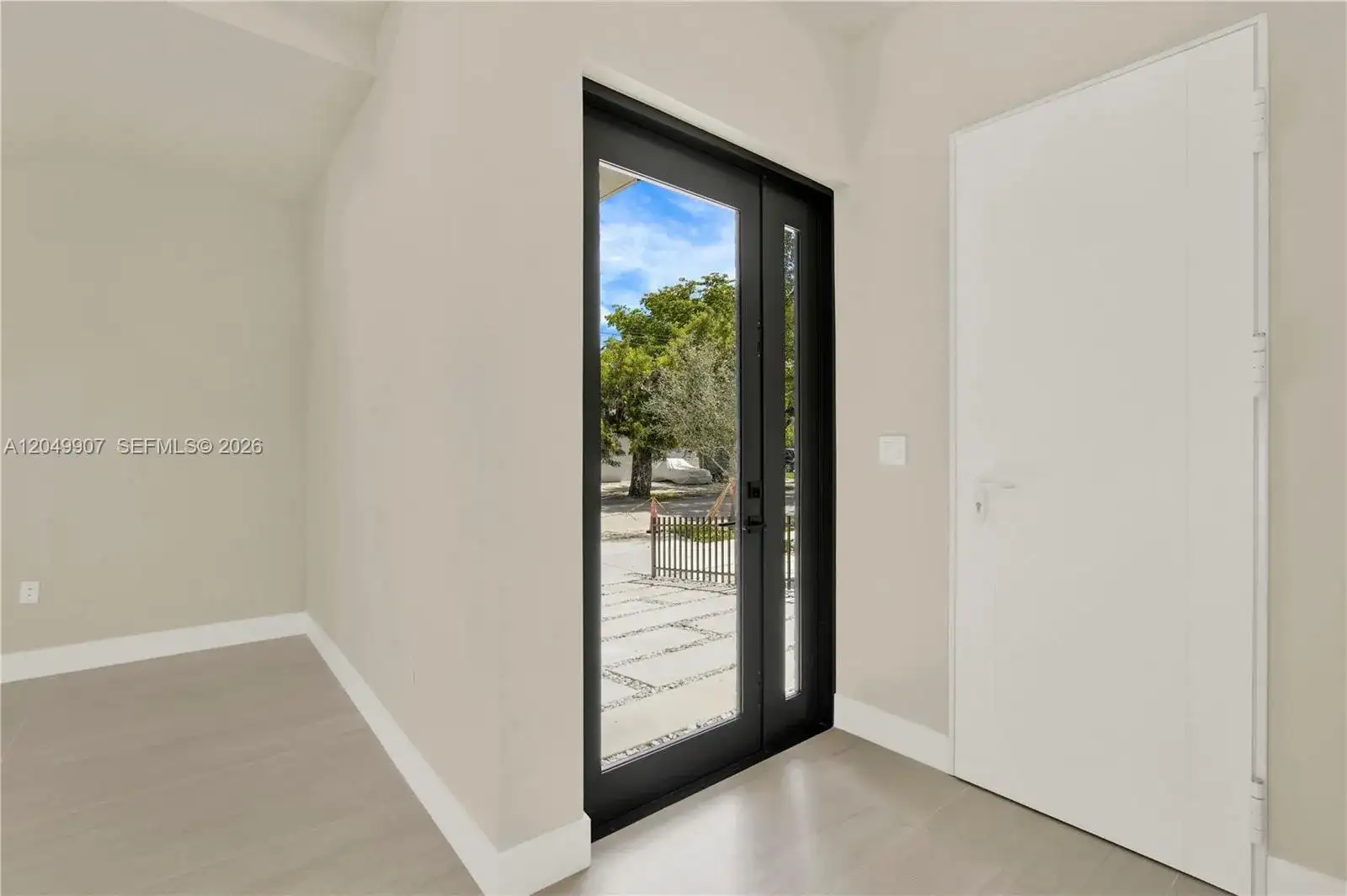 3437 SW 29th St # 3437, Miami FL 33133 photo 4