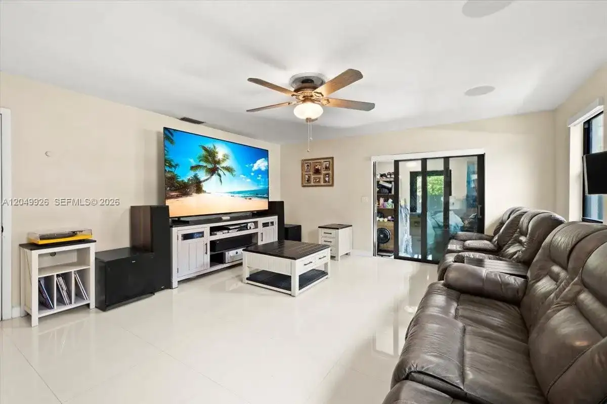 40 NW 119th St, Miami FL 33168 photo 3