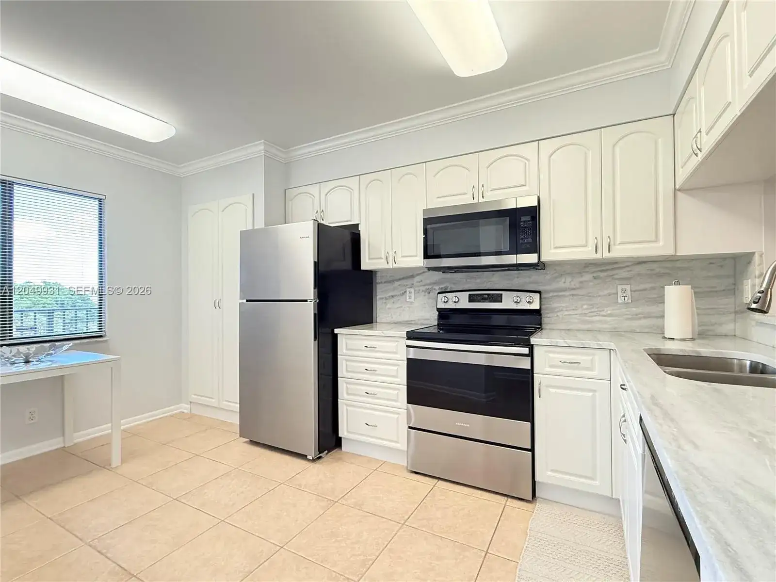 2206 S Cypress Bend Dr # 508, Pompano Beach FL 33069 photo 3