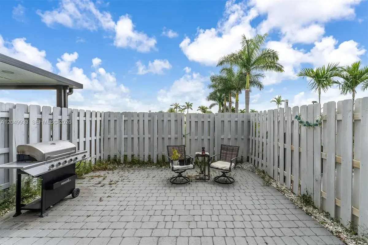1461 SE 26th Rd, Homestead FL 33035