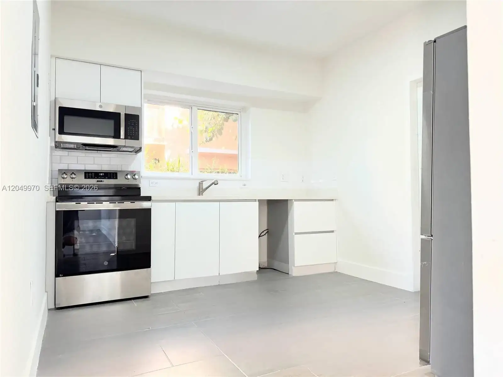 7325 Byron Ave # 3, Miami Beach FL 33141 photo 5