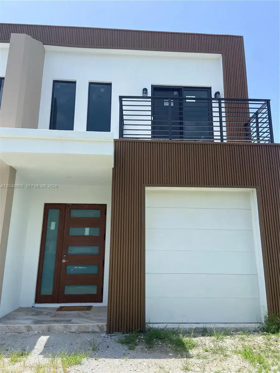 3730 SW 28th St, Miami FL 33134 photo 2