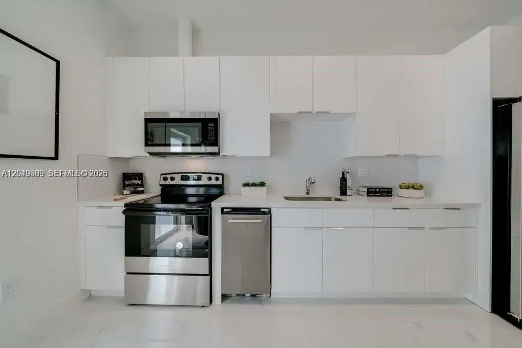 2938 NW 27th St # 2936, Miami FL 33142 photo 3