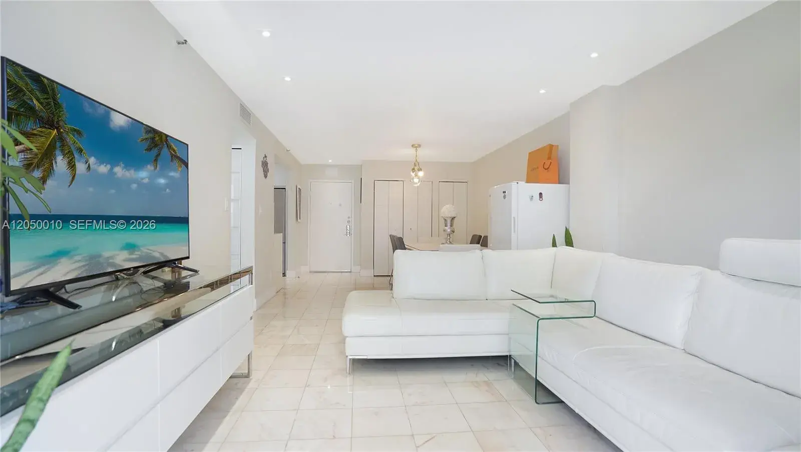 4301 Collins Ave # 403, Miami Beach FL 33140