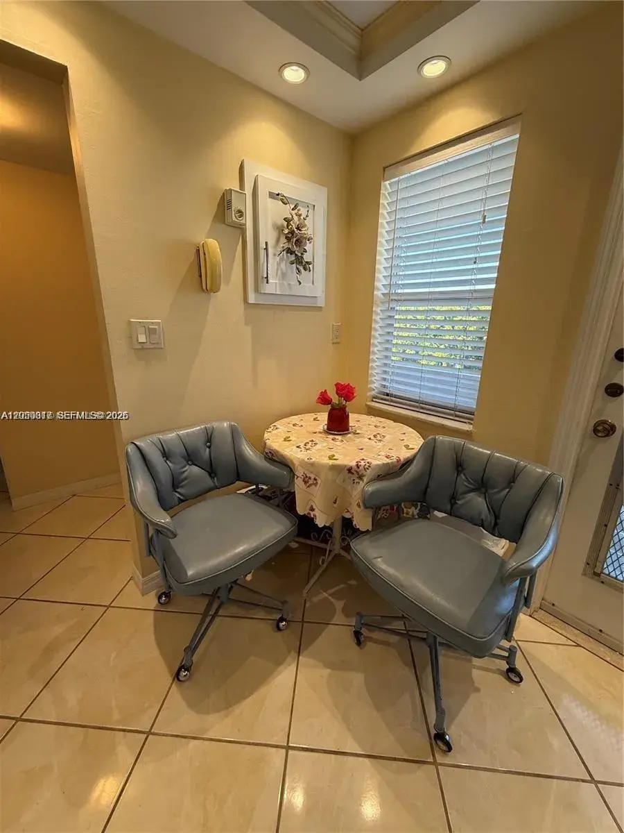 4800 Hillcrest Ln # 511, Hollywood FL 33021