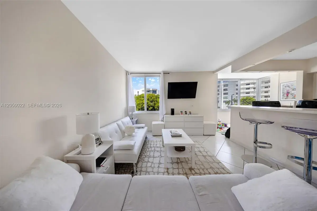 250 180th Dr # 352, Sunny Isles Beach FL 33160