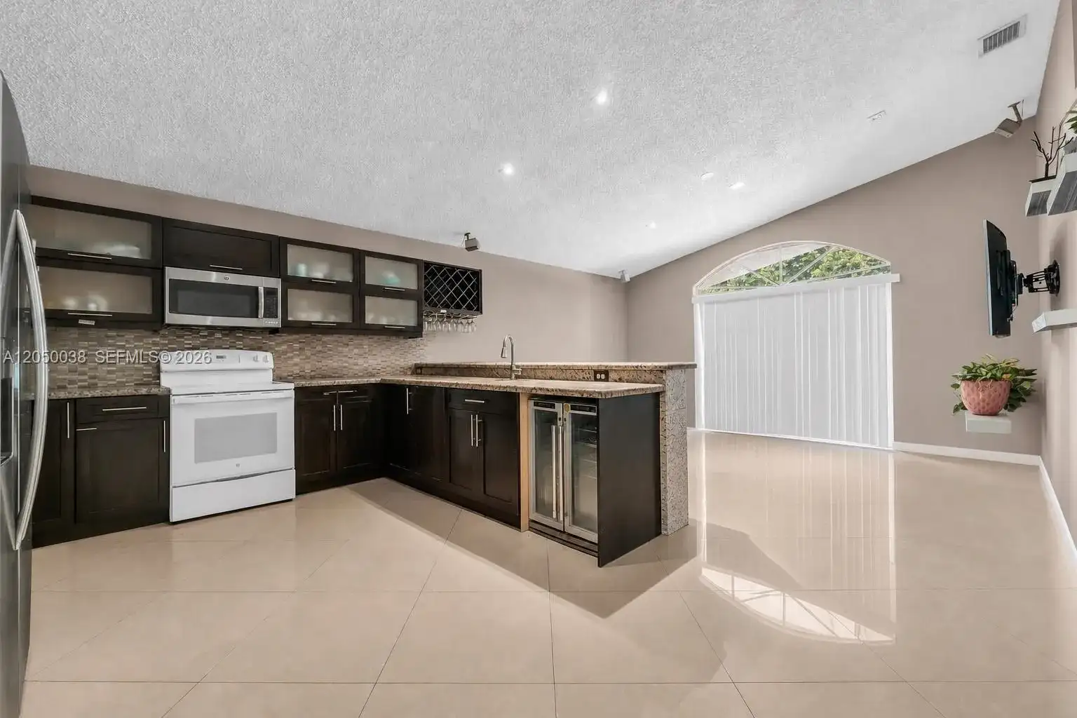 17971 SW 12th Ct, Pembroke Pines FL 33029 photo 4