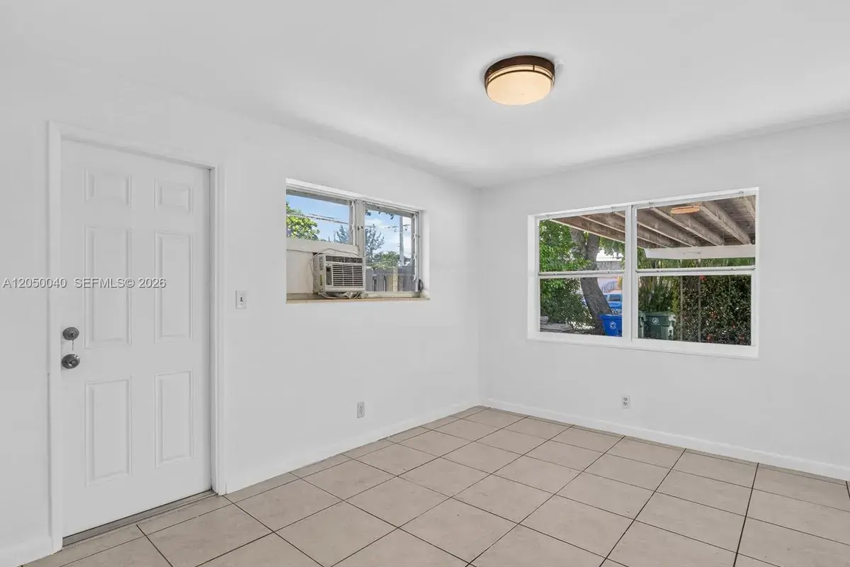 2513 NE 33rd Ave # 2, Fort Lauderdale FL 33305