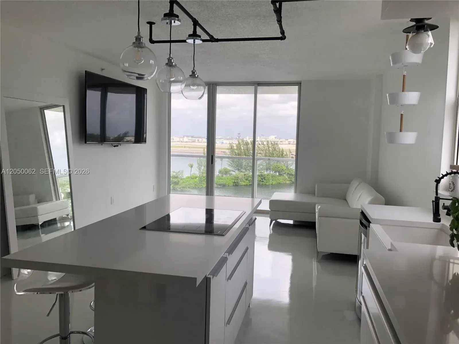 5077 NW 7th St # 801, Miami FL 33126