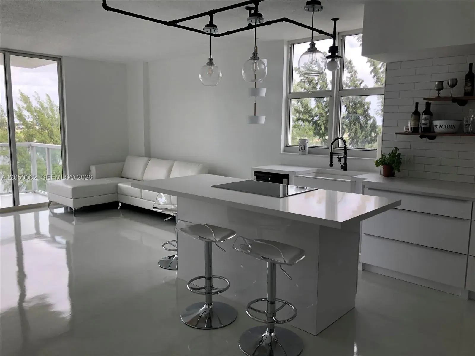 5077 NW 7th St # 801, Miami FL 33126