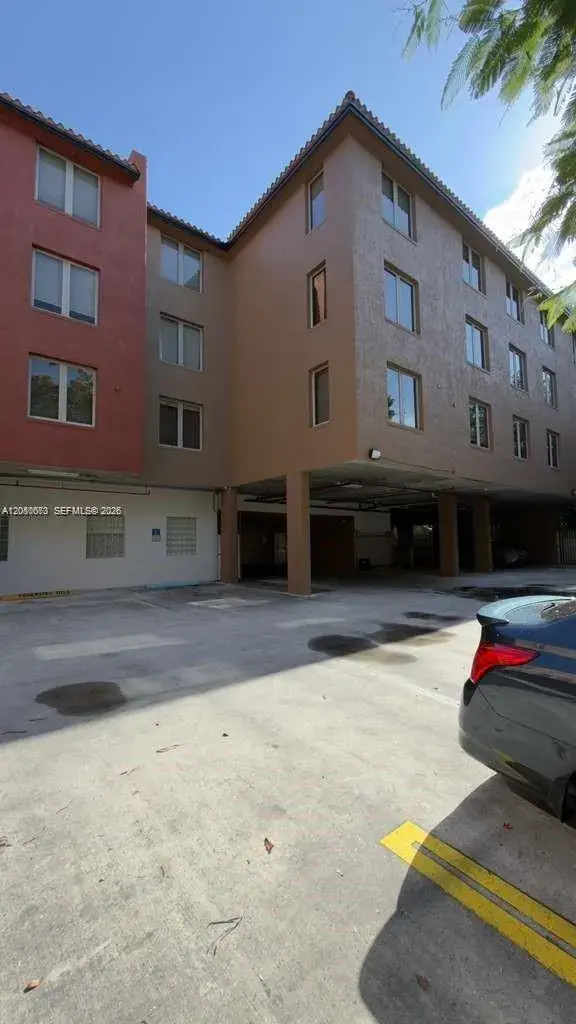 2630 SW 28th St # 34, Miami FL 33133