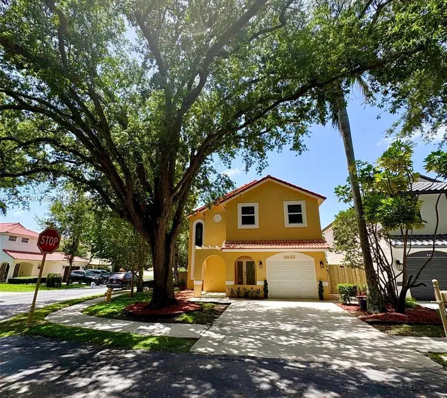 9833 NW 5th Ct, Plantation FL 33324
