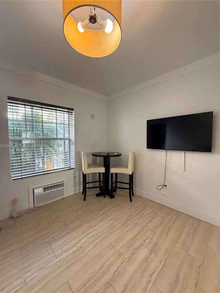 1330 Pennsylvania Ave # 203, Miami Beach FL 33139