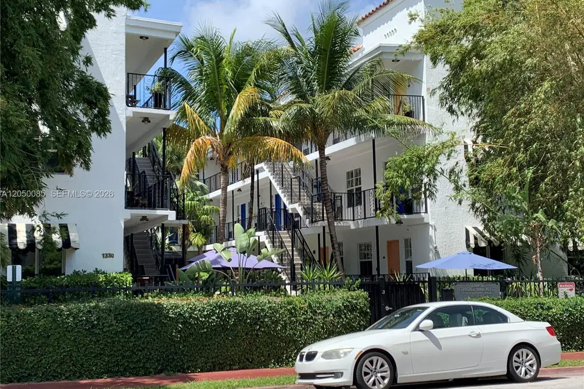 1330 Pennsylvania Ave # 203, Miami Beach FL 33139