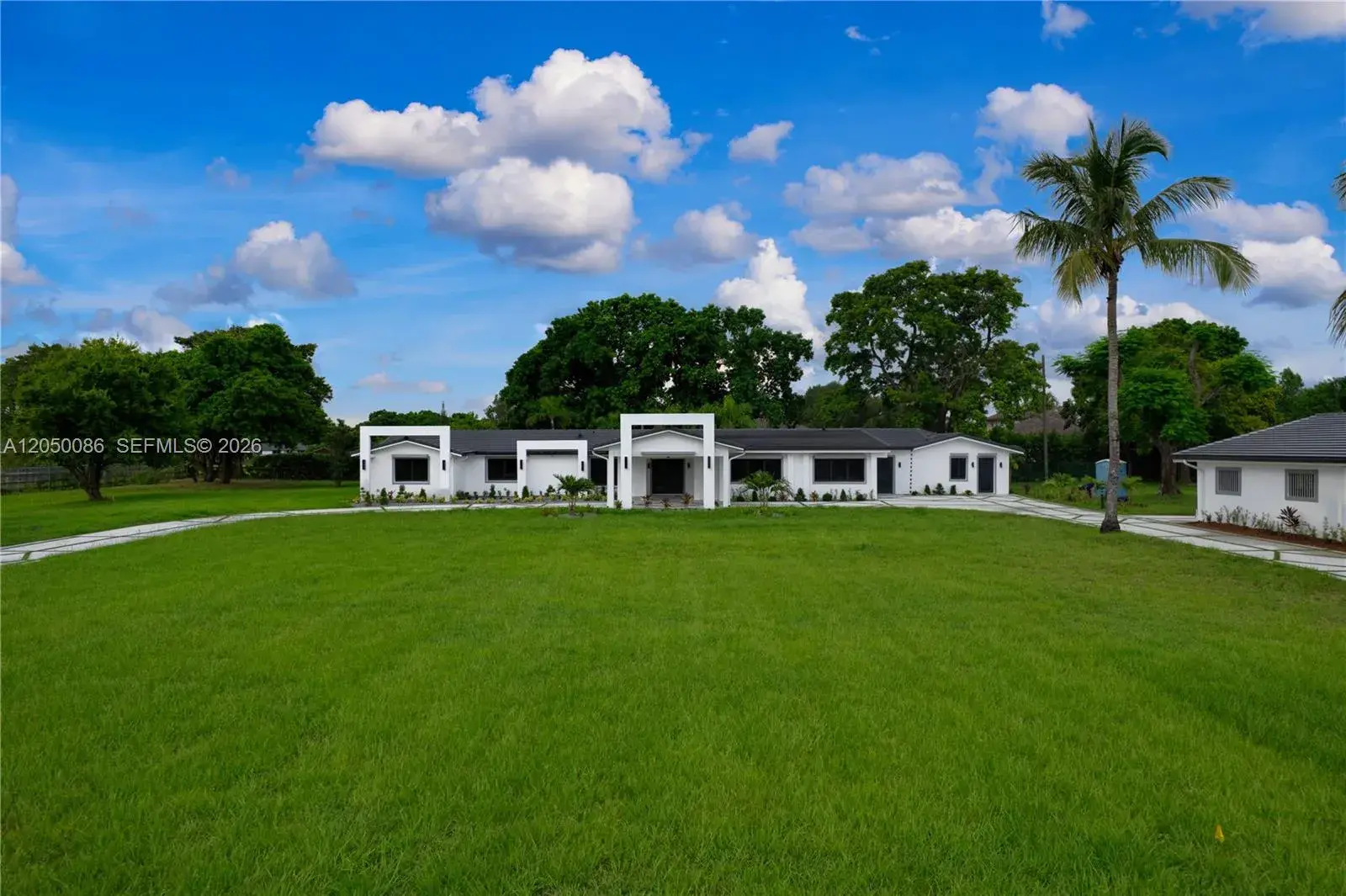 17640 SW 52nd Ct, Southwest Ranches FL 33331