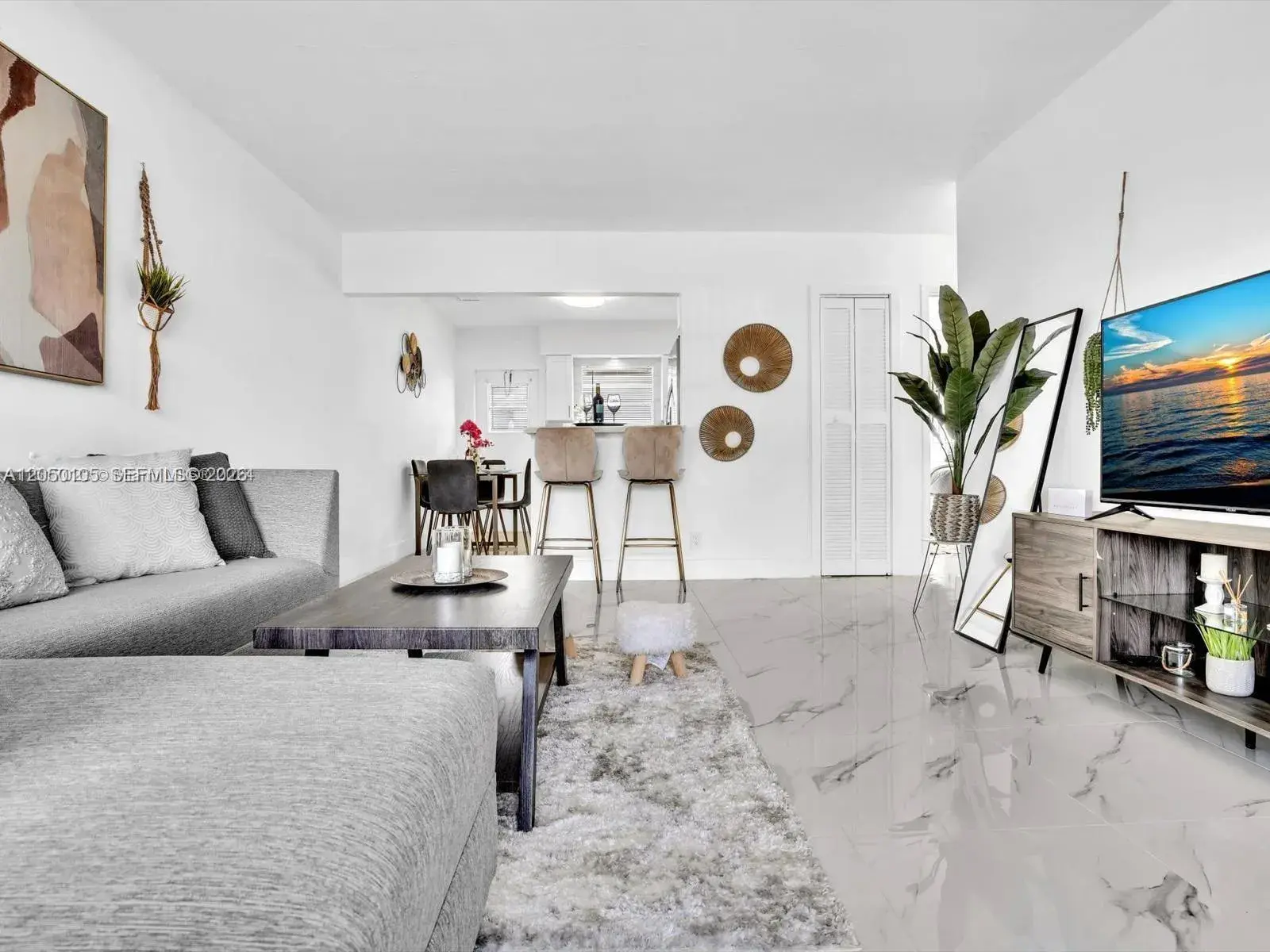 1092 SW 3rd St # 1092, Hallandale Beach FL 33009