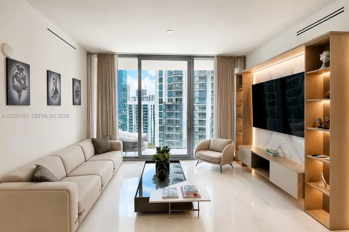 300 Biscayne Boulevard Way # 2609W, Miami FL 33131